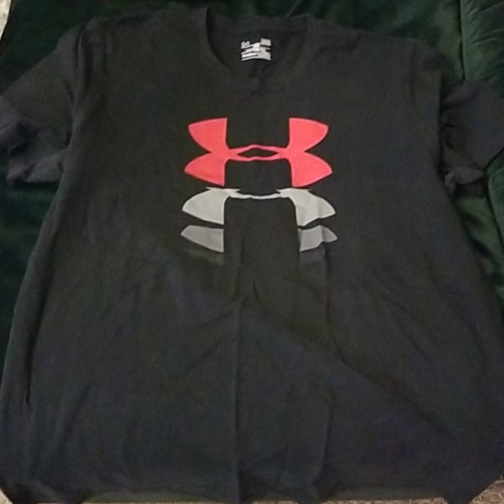 New mens lrg under armour tee
